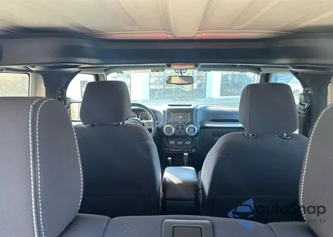 2013 Jeep Wrangler Sahara z USA, uszkodzony, nr VIN 1C4AJWBG5DL561698